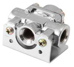 Spectre Fuel Pressure Regulators include a 3/8” NPT single fuel inlet and dual 3/8” NPT fuel outlets