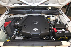 2007-2009 Toyota FJ Cruiser Cold Air Intake